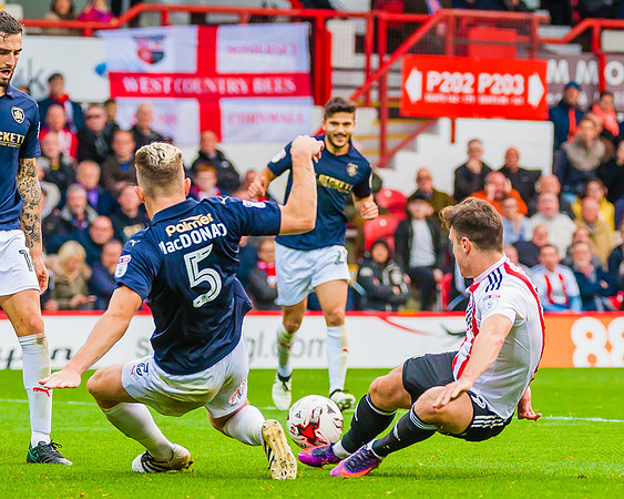 Brentford 0 Vs Barnsley 2 ©Richard Brooks -7562